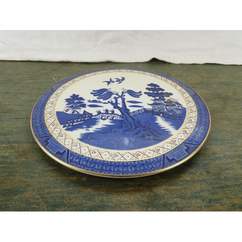 190 - A Royal Doulton 'Booths - Real Old Willow' blue and white cake plate.