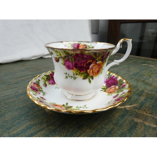 89 - A collection of Royal Albert Old Country Rose to include a sandwich plate, milk jug and sugar bowls,... 