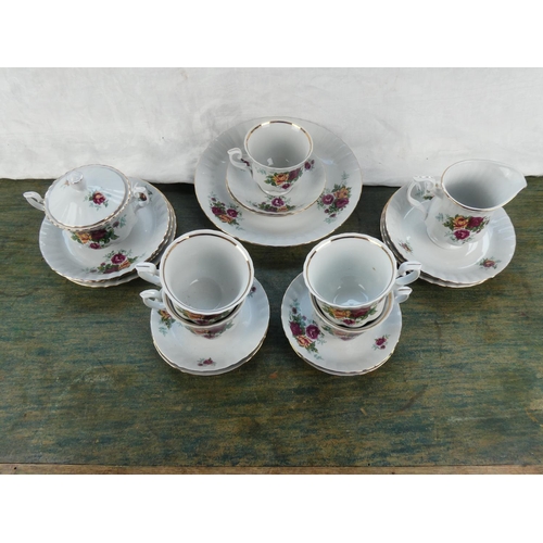 92 - A vintage Chodziez, Polish tea set.