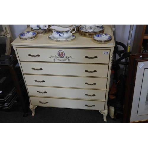 240 - A vintage chest of drawers.