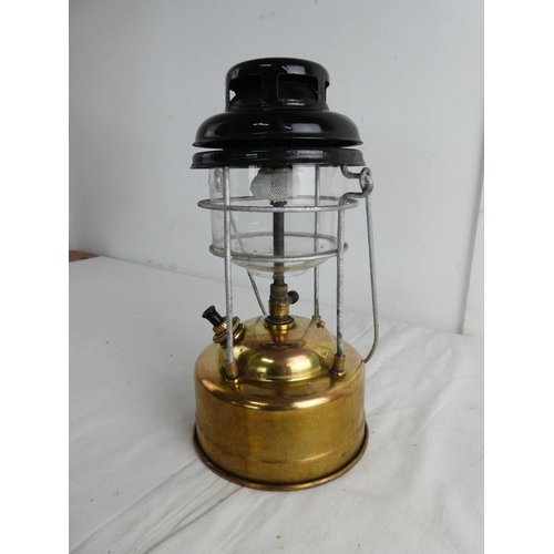 269 - A stunning Tilley 'Pork Pie' lamp.