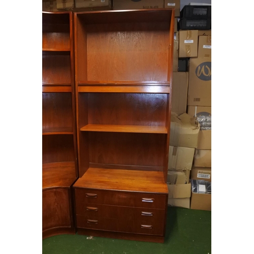 305 - A stunning vintage Mid-Century G Plan bookcase.