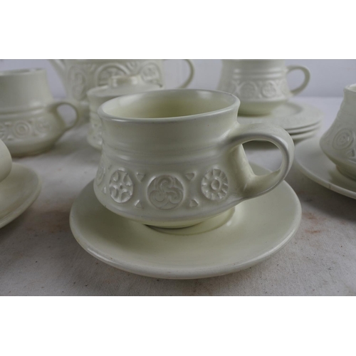 25 - A vintage Ulster Ceramics tea set.