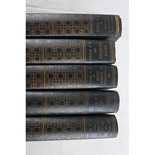 55 - A set of 5 books by H G Wells to include 'The World of William Clissolo Volume 1', 'Christina Albert... 