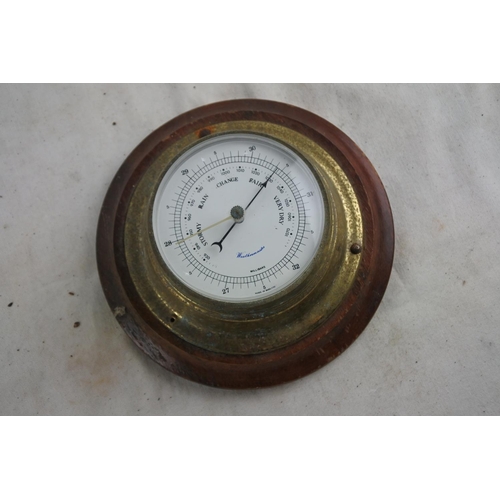 93 - A Weathermaster barometer.