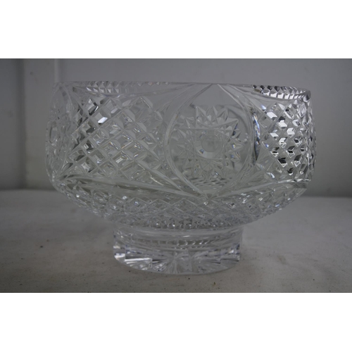 94 - A stunning crystal fruit bowl engraved 'Irish National Foresters - Collins Branch, Stabane Benefit S... 