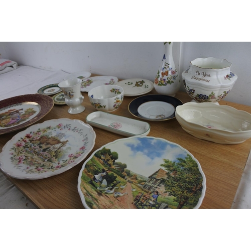 215 - A lot of assorted china and ceramics.