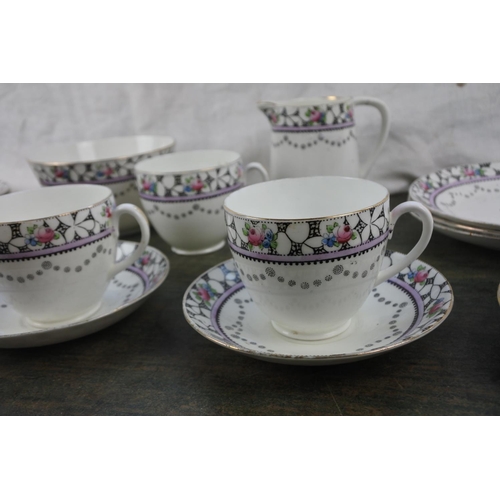 295 - A decorative tea set.