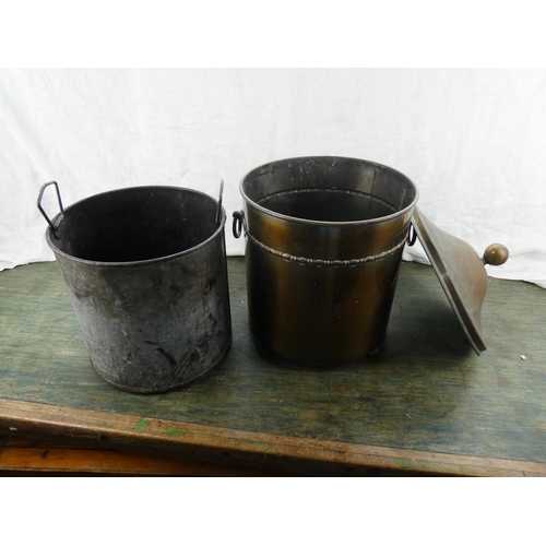 113 - A vintage lidded coal bucket.