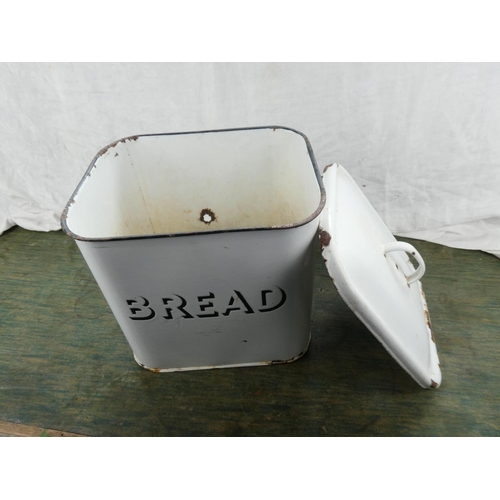 117 - A vintage enamel 'Bread' box.