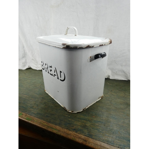 117 - A vintage enamel 'Bread' box.