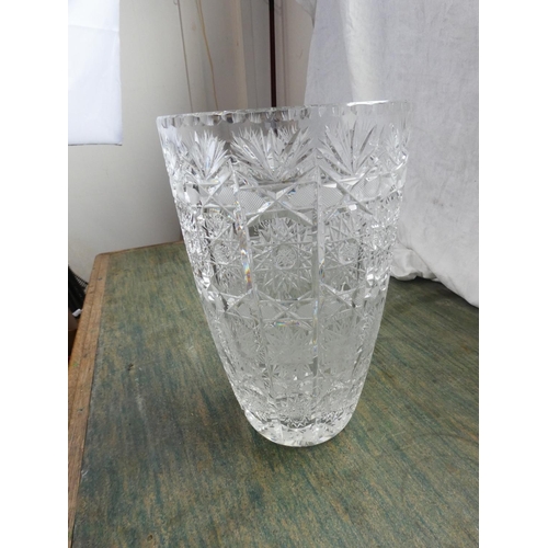 162 - A large cut glass flower vase.