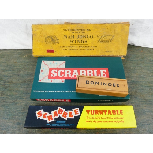 302 - An assortment of vintage board games.