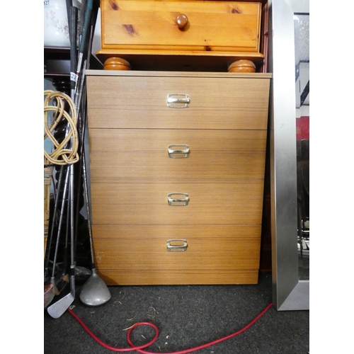 320 - A vintage chest of four drawers.