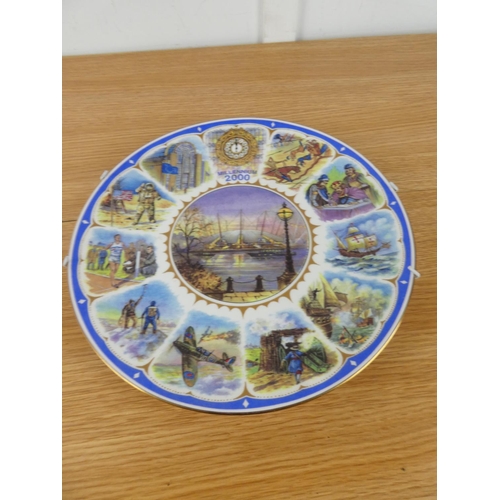 360 - A Royal Worcester Millennium 2000 wall plate.