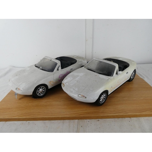 388 - Two Sindy toy cars.