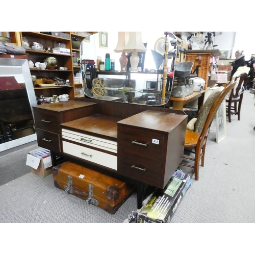 419 - A vintage dressing table and mirror.