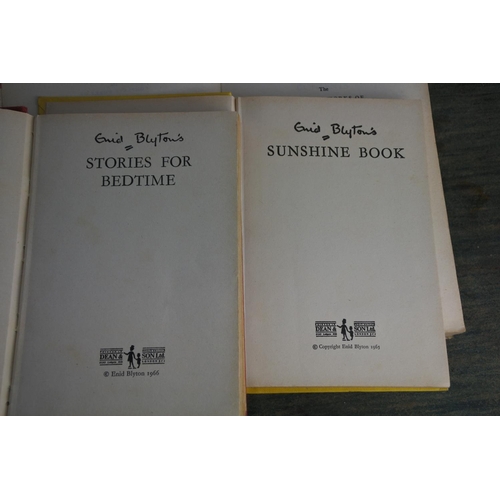 452 - Two vintage Enid Blyton books 'Sunshine Book' and 'Stories for Bedtime' and more.