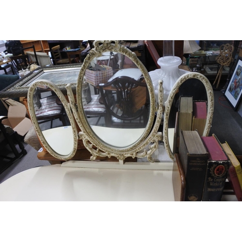 456 - A stunning vintage dressing table and three sectional mirror.