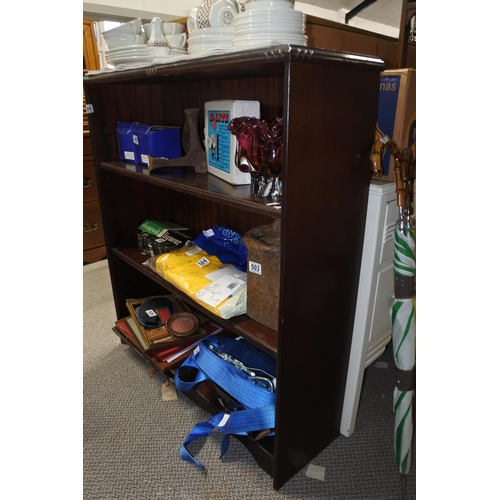 498 - A mahogany bookcase.