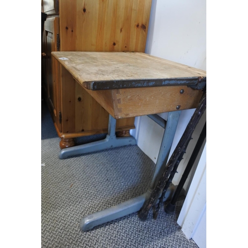 542 - A vintage child's metal framed desk.