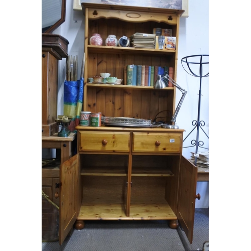 547 - A country style pine dresser.