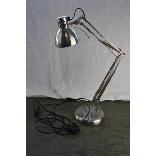 548 - A spotlight table lamp.