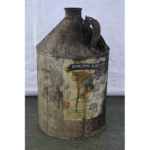 703 - A vintage Pinchin, Johnson 'Oak Varnish' oil can.