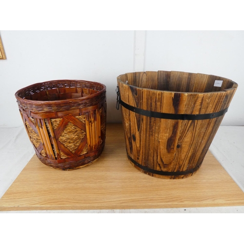 771 - A wooden bucket & vintage woven bin.