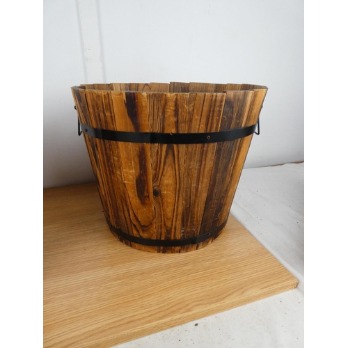 771 - A wooden bucket & vintage woven bin.