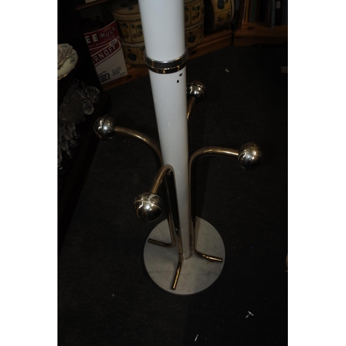 925 - A vintage metal and brass effect hat and coatstand.