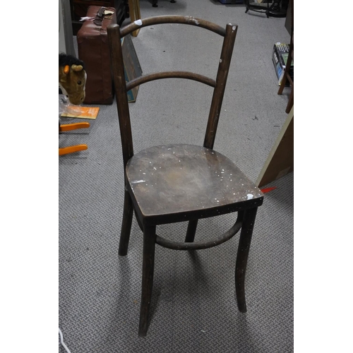 994 - A vintage bentwood style chair.