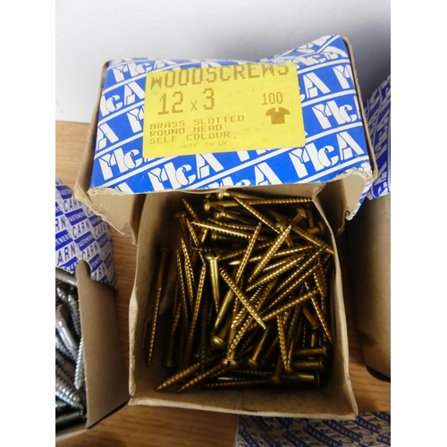 1013 - A lot of boxed nails.