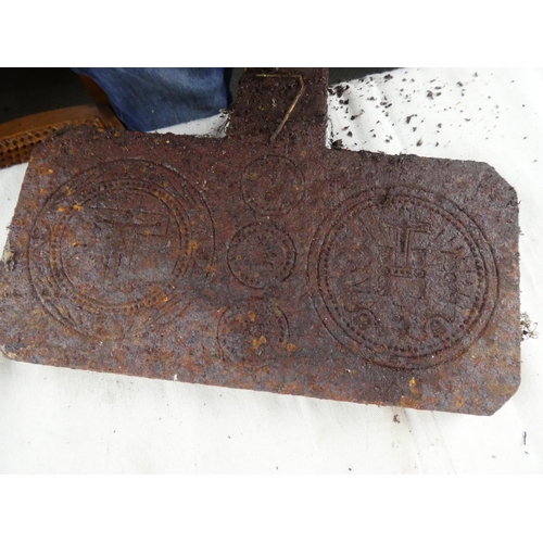 1031 - A stunning & unusual antique/ 19th Century cast iron Communion Wafer press with decorative designs.