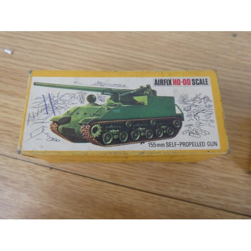 1083 - A lot of vintage Airfix boxes to include Centurion Tank, Field Gun and Tractor, 155mm Self Propelled... 