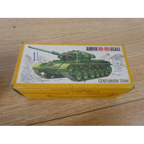 1083 - A lot of vintage Airfix boxes to include Centurion Tank, Field Gun and Tractor, 155mm Self Propelled... 