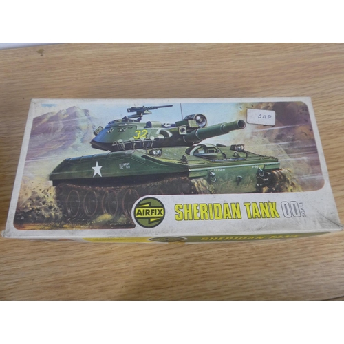 1086 - A lot of four vintage Airfix boxes to include Centurion MK8, Sheridan Tank, Panzer IV Tank, Chieftai... 