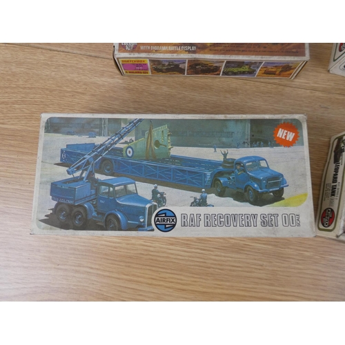 1088 - A vintage Matchbox SD KFZ124 Wespe box and three other Airfix boxes.