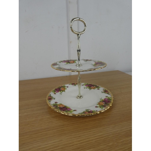 1099 - A Royal Albert Old Country Rose cakestand.