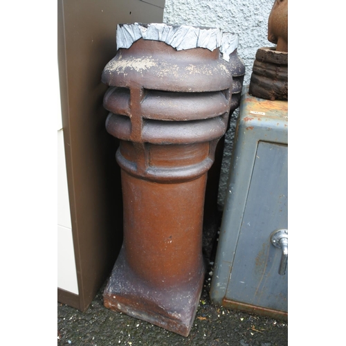 1123 - A stunning pair of antique salt glazed Victorian chimney pots.