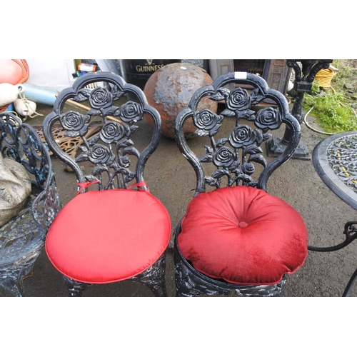 1146 - A pair of garden chairs.