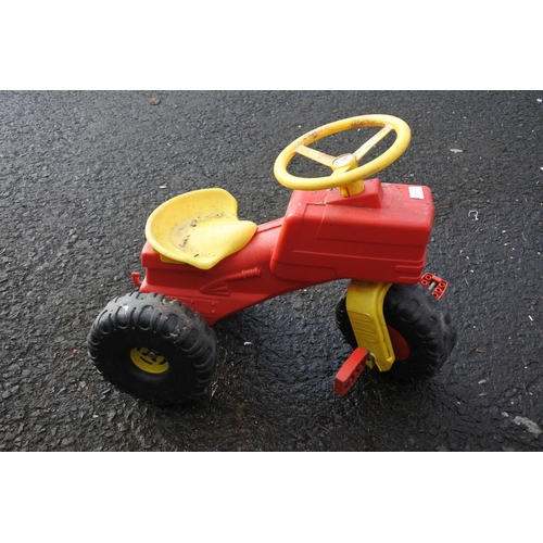 1160 - A child's toy tractor.