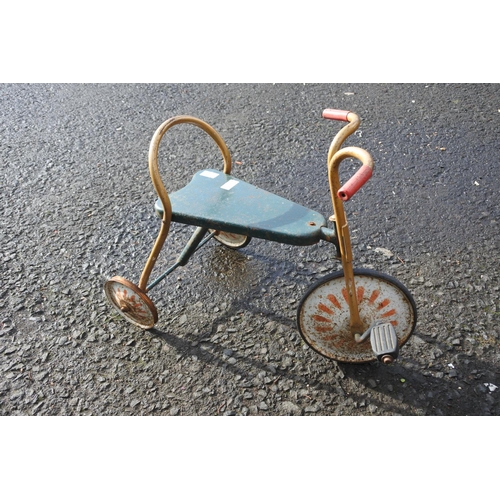 1163 - A vintage child's trike.