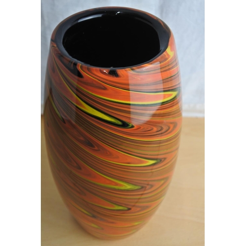 110 - A stunning large glass patterned vase.