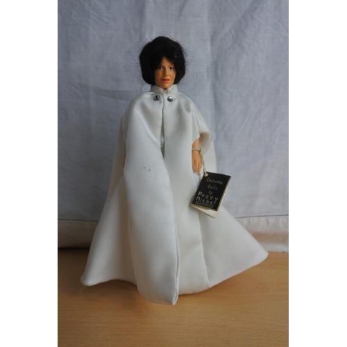 177 - A Peggy Nesbitt character doll 'Jacqueline Kennedy'