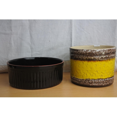 185 - A collection of vintage yellow band flower pot and more.