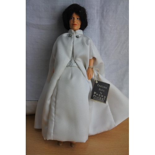 177 - A Peggy Nesbitt character doll 'Jacqueline Kennedy'