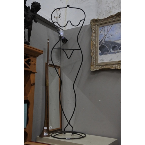 208 - A metal framed mannequin. Measuring H-154cm