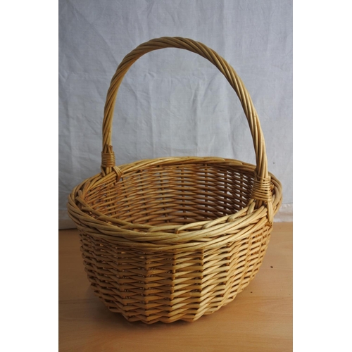 220 - A wicker shopping basket.