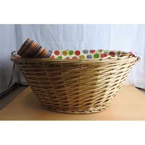 98 - A wicker linen basket.